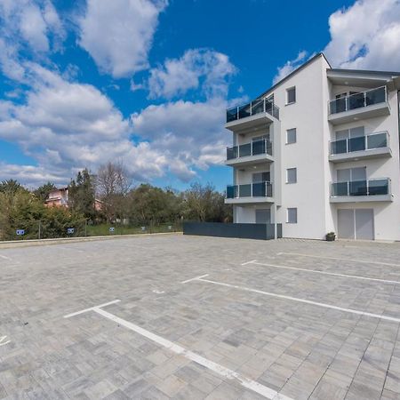 Apartment Serena, Sea View, Peroj Exterior photo